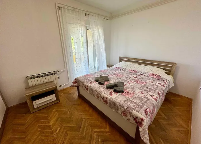 In 50540 Διαμέρισμα *